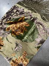Load image into Gallery viewer, Golden Lotus Blooms
