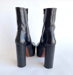 Vetements Platform Boots