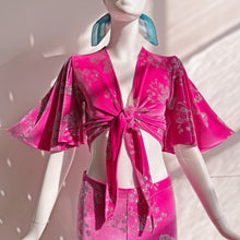 Load image into Gallery viewer, Lovin&#39; You is easy &#39;cause you&#39;re beautiful (Tie-front top)