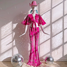 Load image into Gallery viewer, Lovin&#39; You is easy &#39;cause you&#39;re beautiful (Tie-front top)