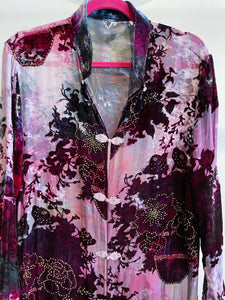 And yesterday I saw you kissing tiny flowers (Tie-Dye Violet Blues)