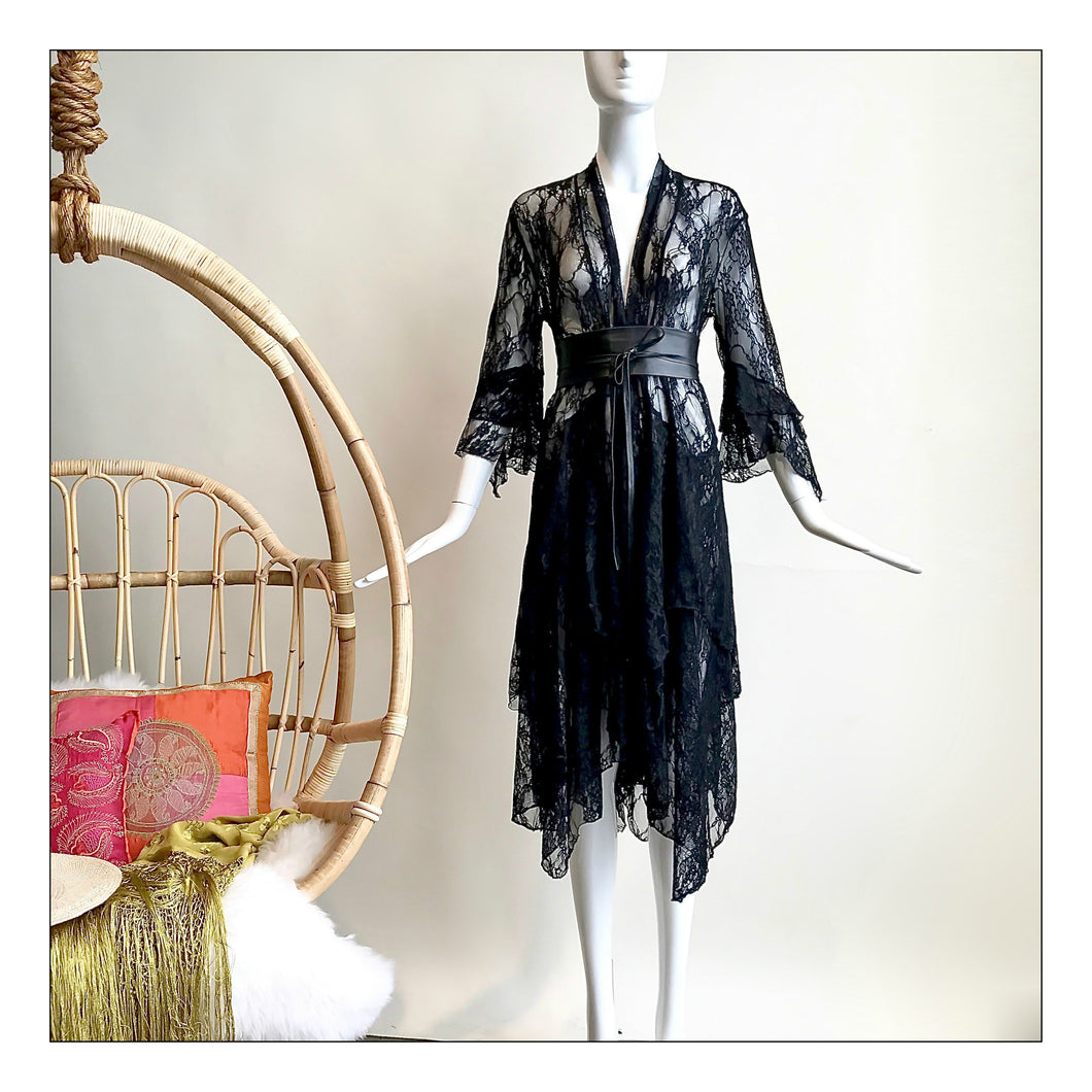 Sister of the Moon (Chocolate/Black)