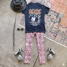 Load image into Gallery viewer, La Vie en Rose (legging)