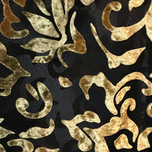 Load image into Gallery viewer, She rules her life like a bird in flight (Black Gold Baroque)