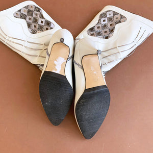 Walk like an Egyptian